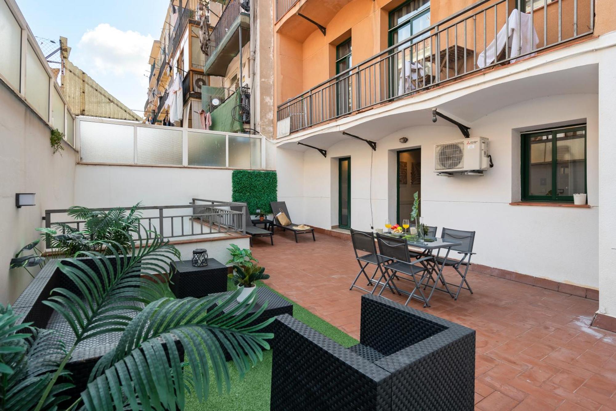 Lodging Apartments Liceu 11 Barcelona Exterior foto